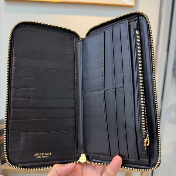 Bulgari Black Leather Zip-Around Wallet with Serpent Charm - Picture 5 of 6